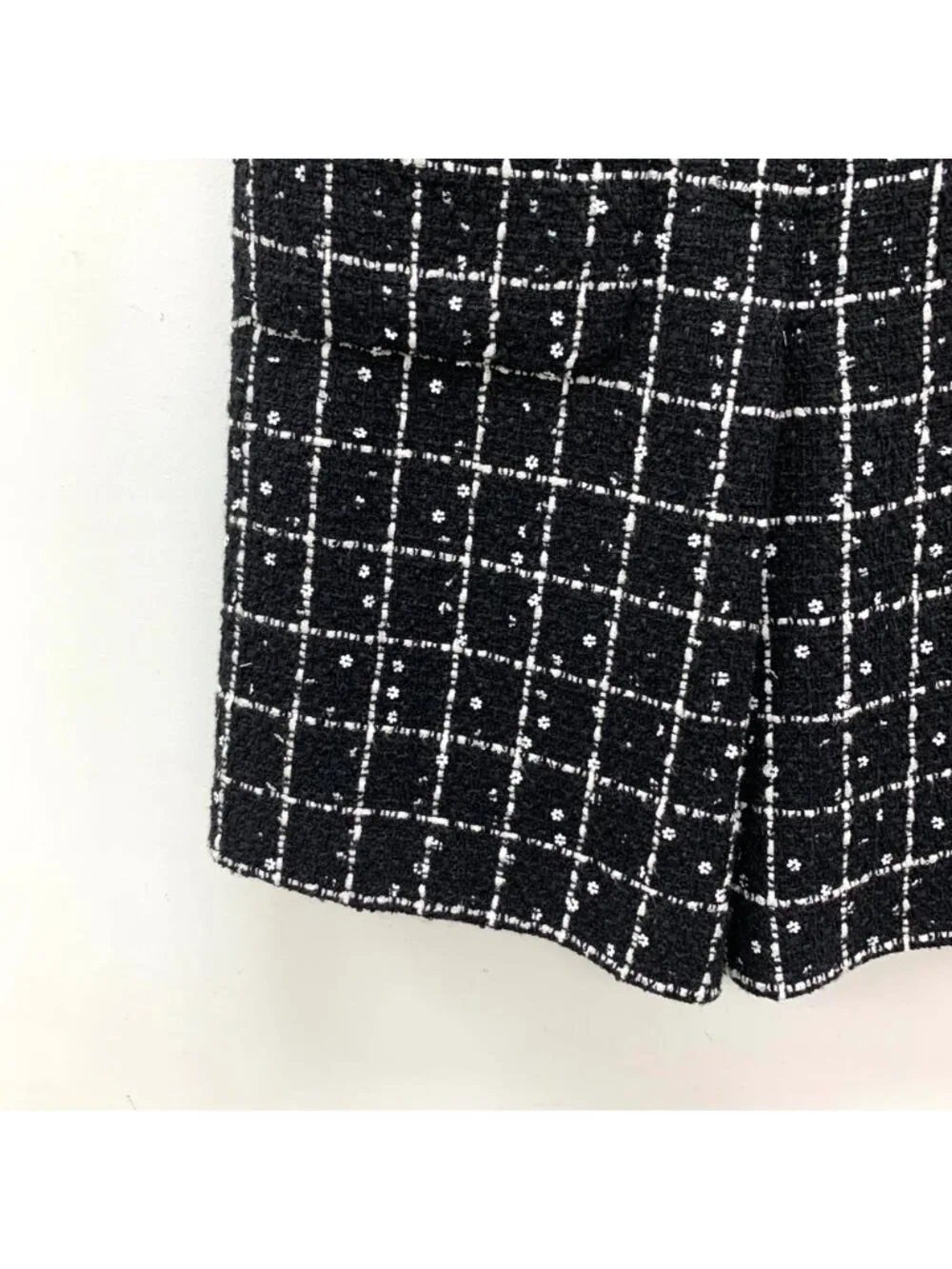 Chanel 23K Black Check Wool Tweed Straight Casual Shorts